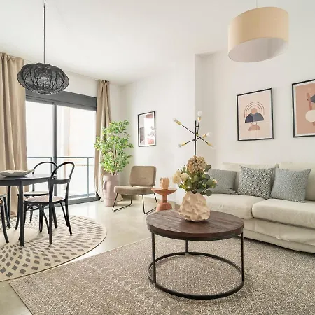 Sanders Uptown - Cute One-bedroom Near City Center マラガ