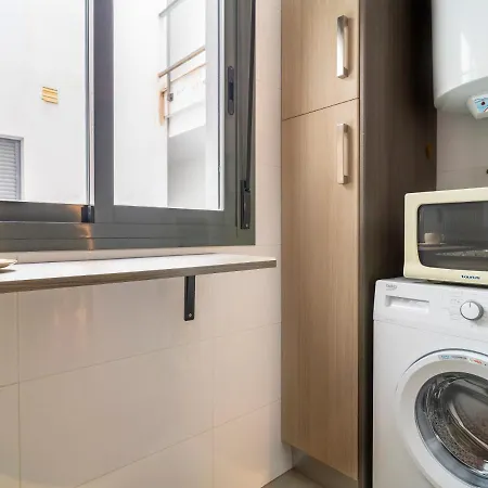 Sanders Uptown - Cute One-bedroom Near City Center Apartment Malaga